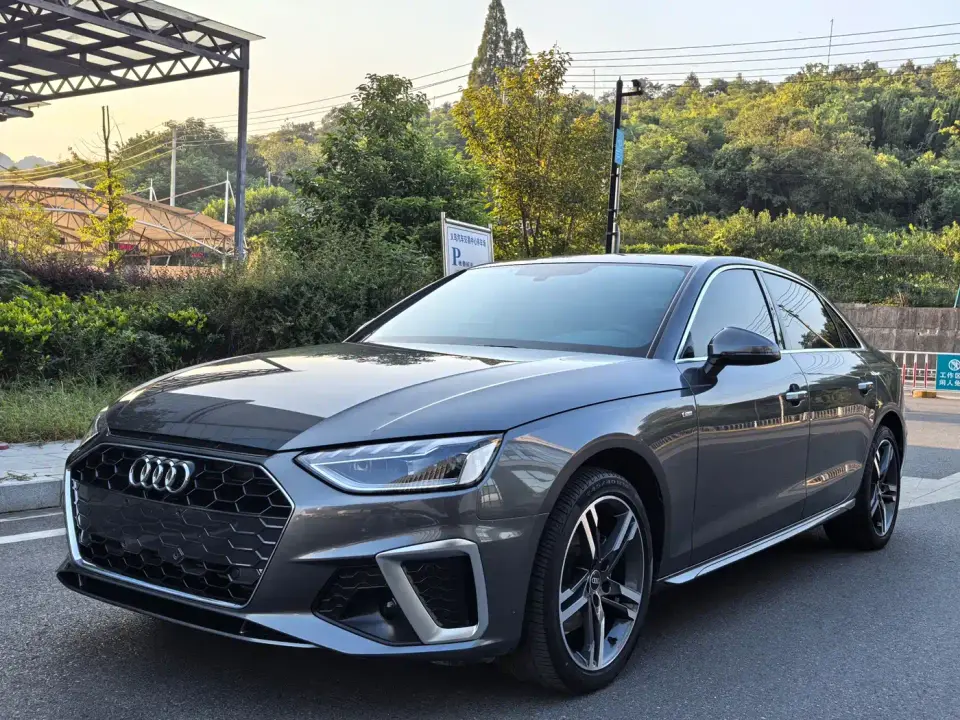 Audi A4L 40 TFSI Fashion Dynamic 2023