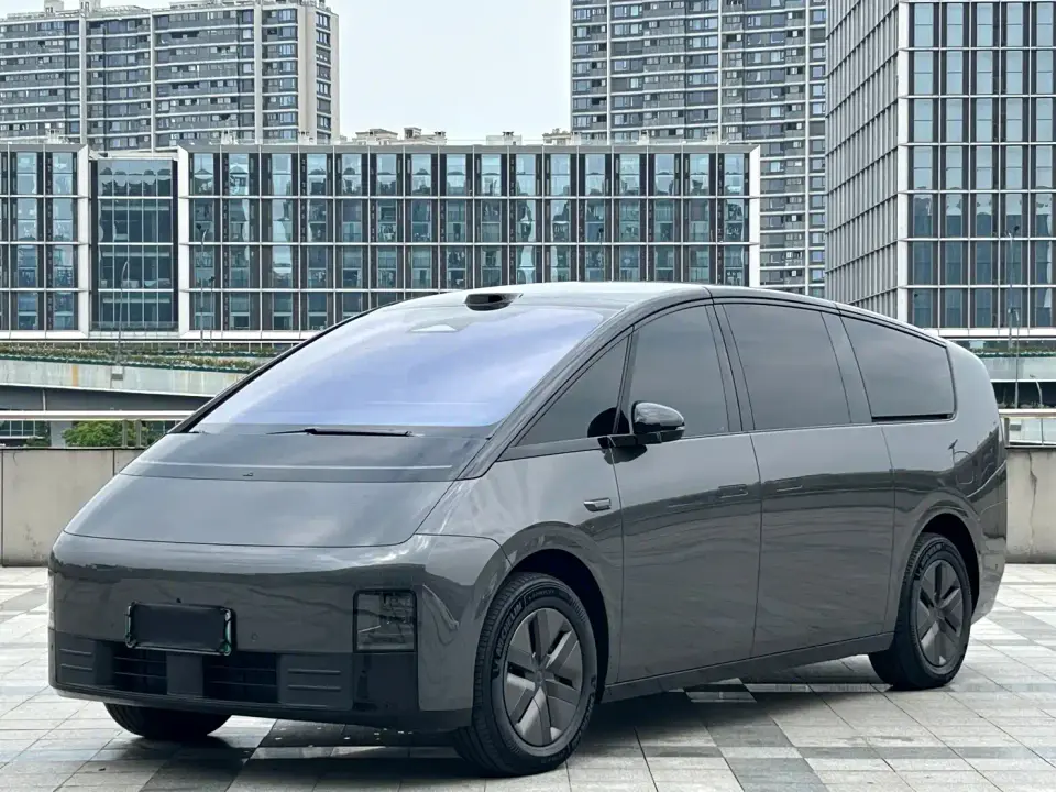 Li Auto MEGA Model Home Family Special Edition 2026