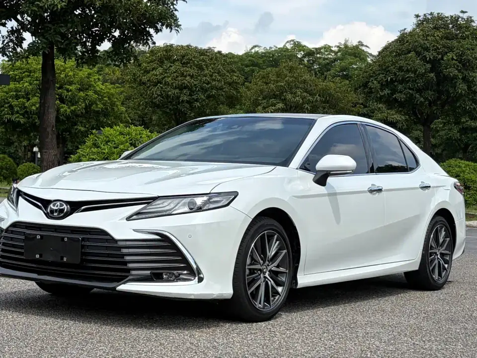 Toyota Camry 2.5G Luxury Edition 2022