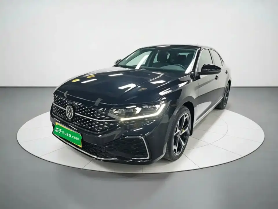 Volkswagen Passat Outstanding 380TSI Starlight Dragon Soaring Edition 2025