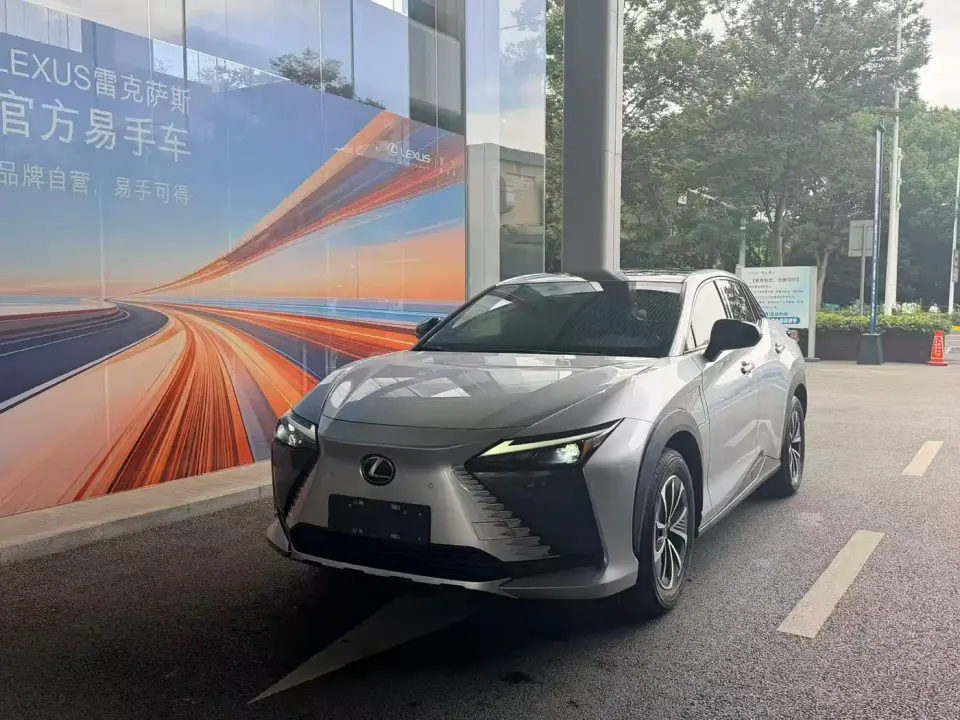 Lexus RZ 450e 4WD Deluxe 2023