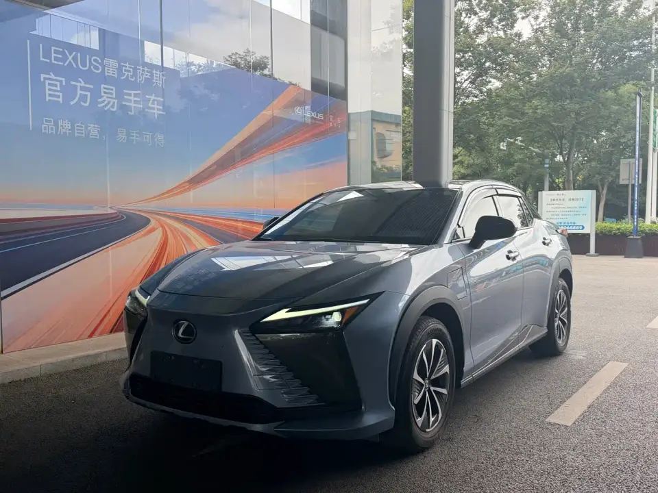 Lexus RZ 450e 4WD Deluxe 2023