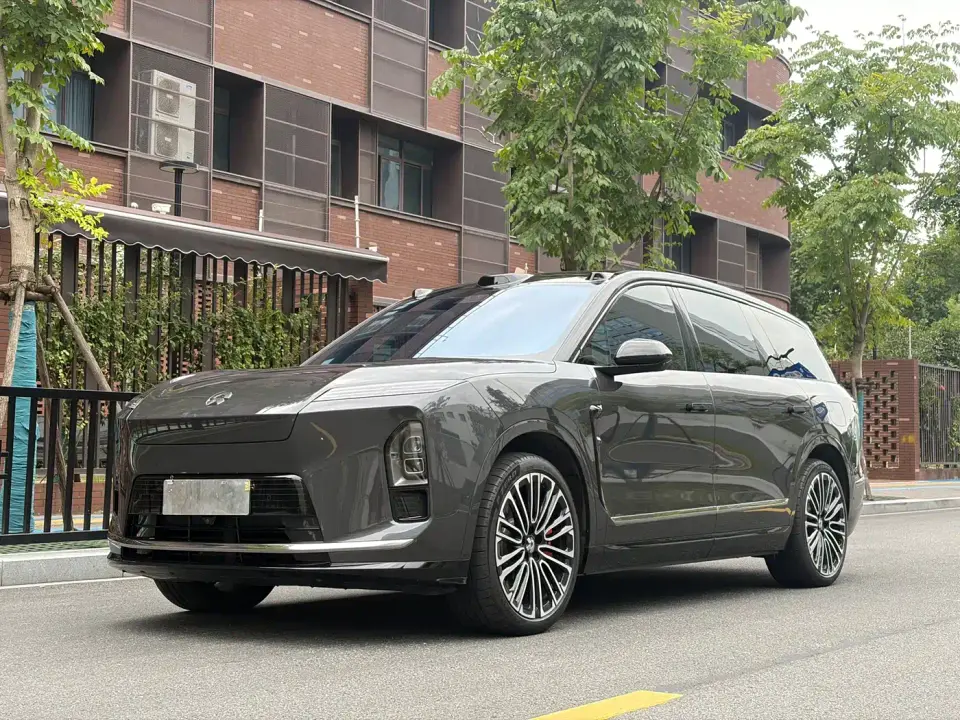NIO ES8 Base Model 2025
