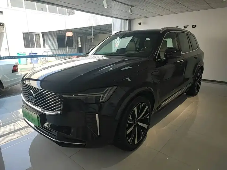 Volvo XC90 Plug-in Hybrid Facelift T8 Smart Premium Luxury 7-seater 2025