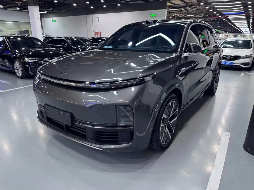 Li Auto Li L8 Model Ultra 2024