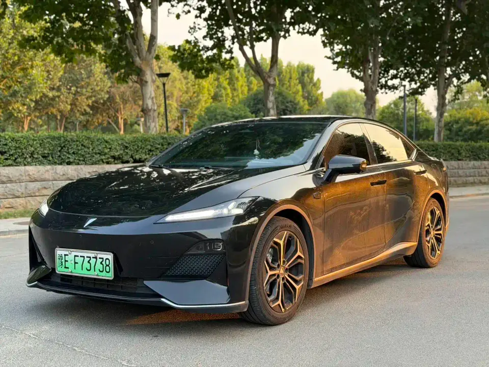 Deepal SL03 200Max 2nd Anniversary Black Gold Knight Edition 2024