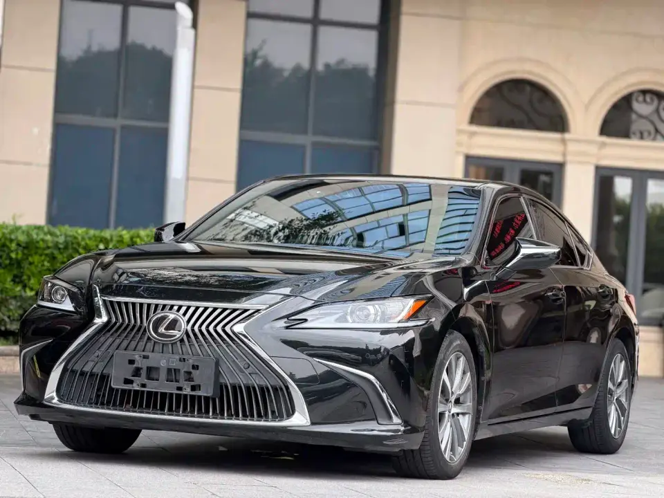 Lexus ES 200 Excellence 2020