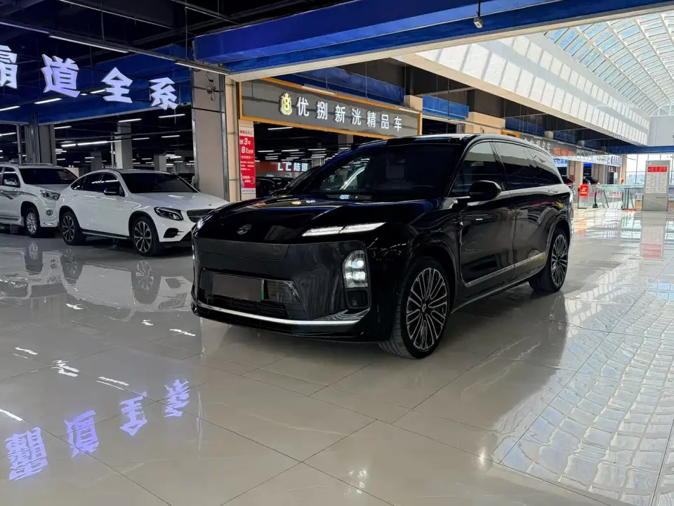 NIO ES8 Base Model 2025