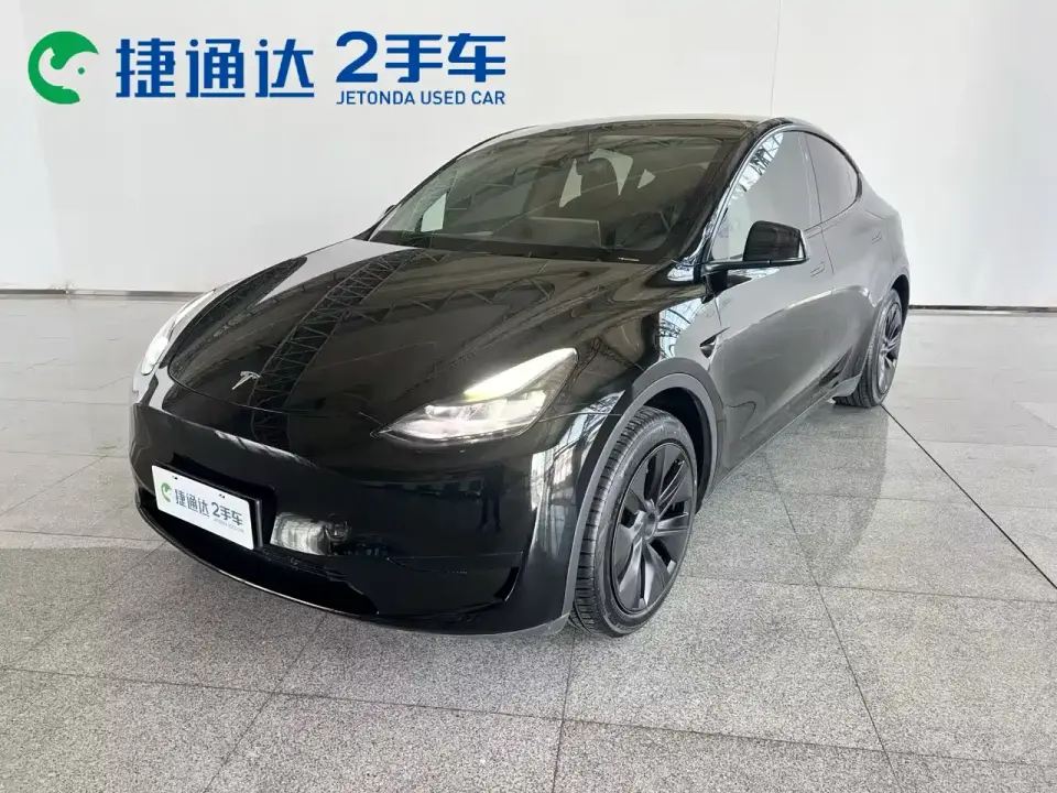 Tesla Model Y Rear-Wheel Drive Version 2024