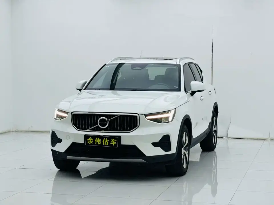 Volvo XC40 B3 Smart Elite Sport Edition 2024