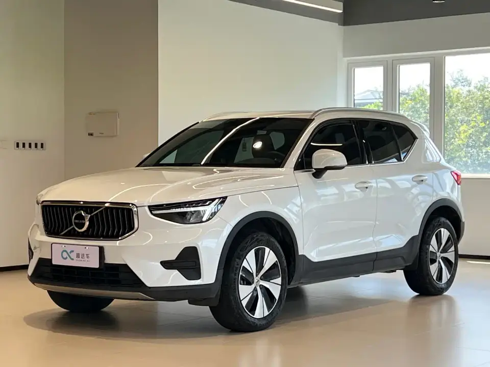 Volvo XC40 B3 Smart Elite Luxury Edition 2024