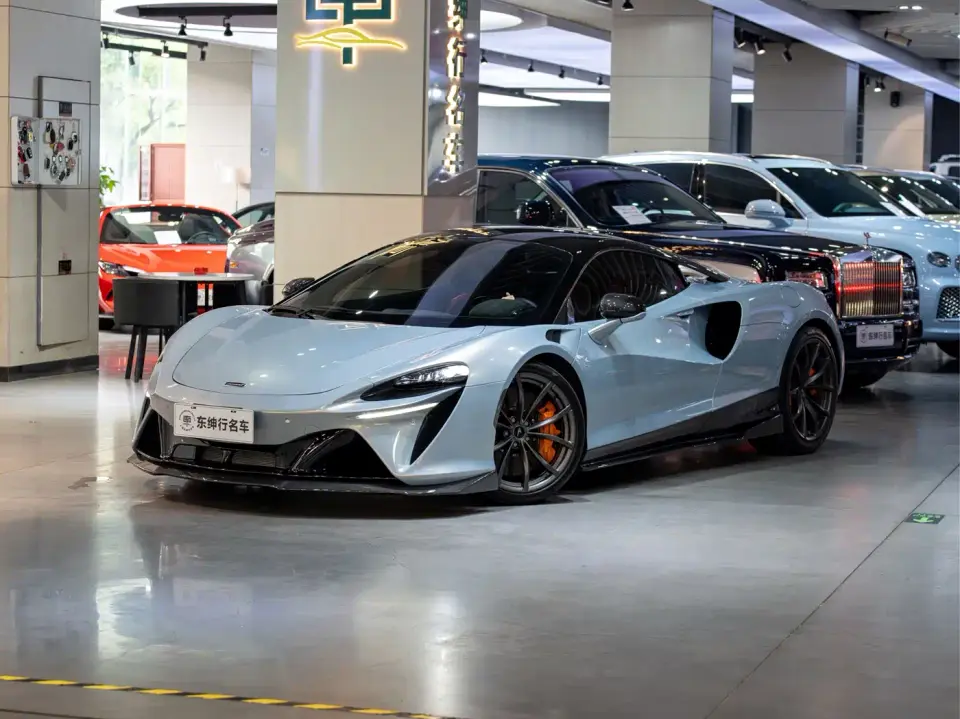 McLaren Artura 3.0T Hybrid Coupe 2026