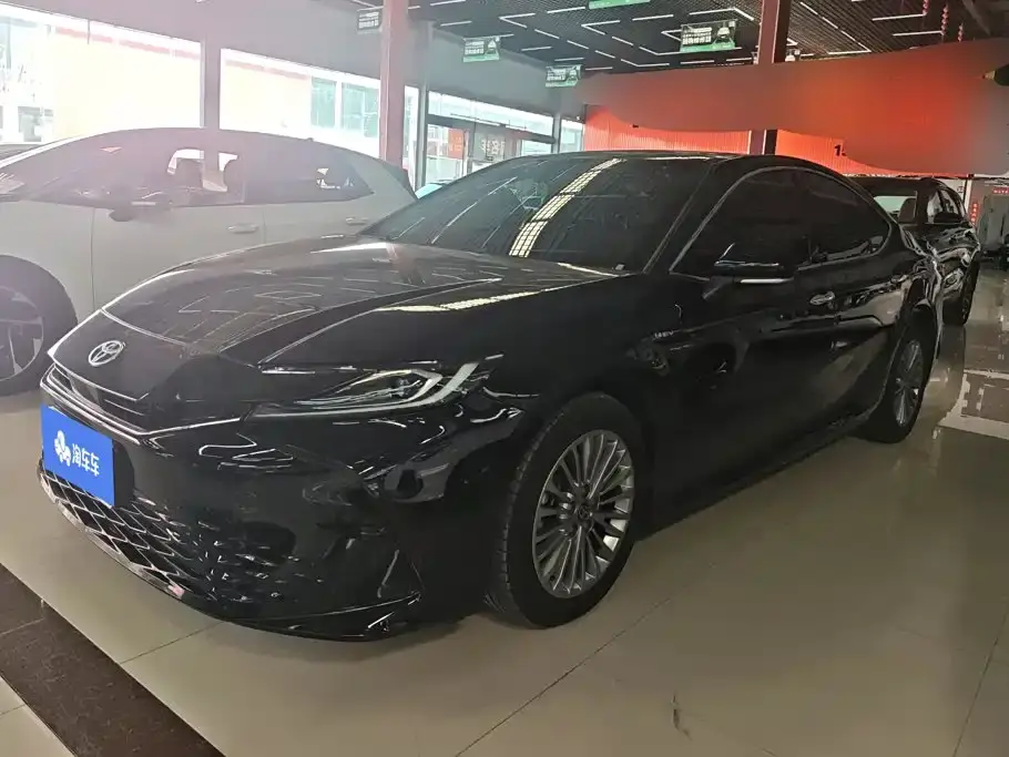 Toyota Camry Hybrid 2.0HGVP Luxury Edition 2025