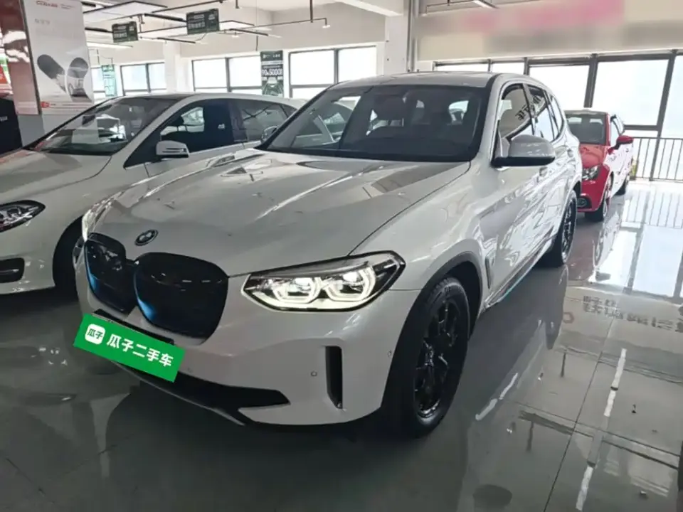 BMW iX3 Leading 2021