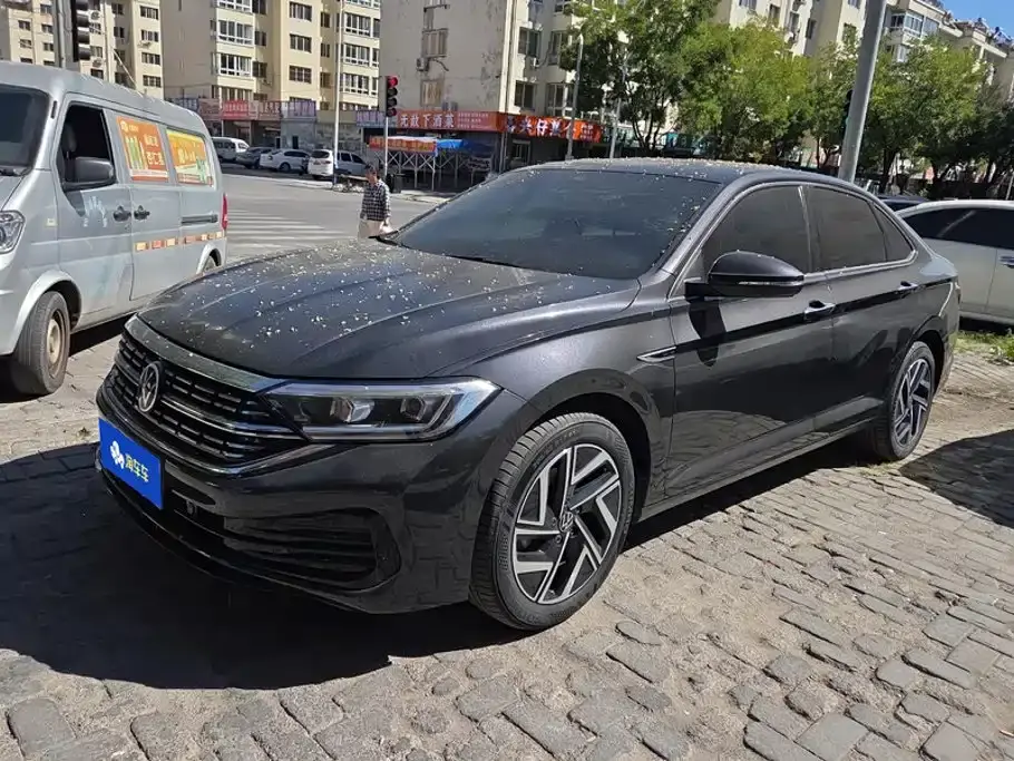 Volkswagen Sagitar 300TSI DSG Surpassing Edition 2024