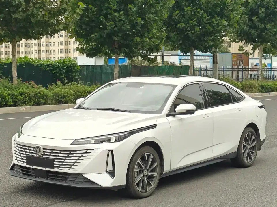 Changan Eado Model 1.5T GDI Auto Premium Type 2025