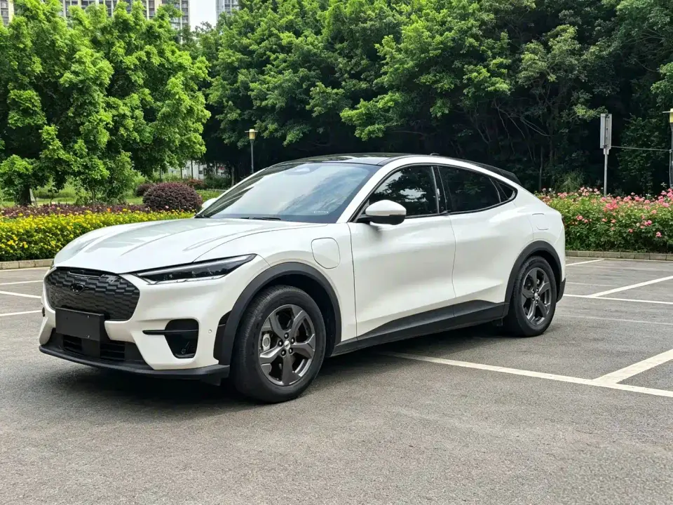 Ford Mustang Mach-E Leap World RWD (Standard Range) 2023