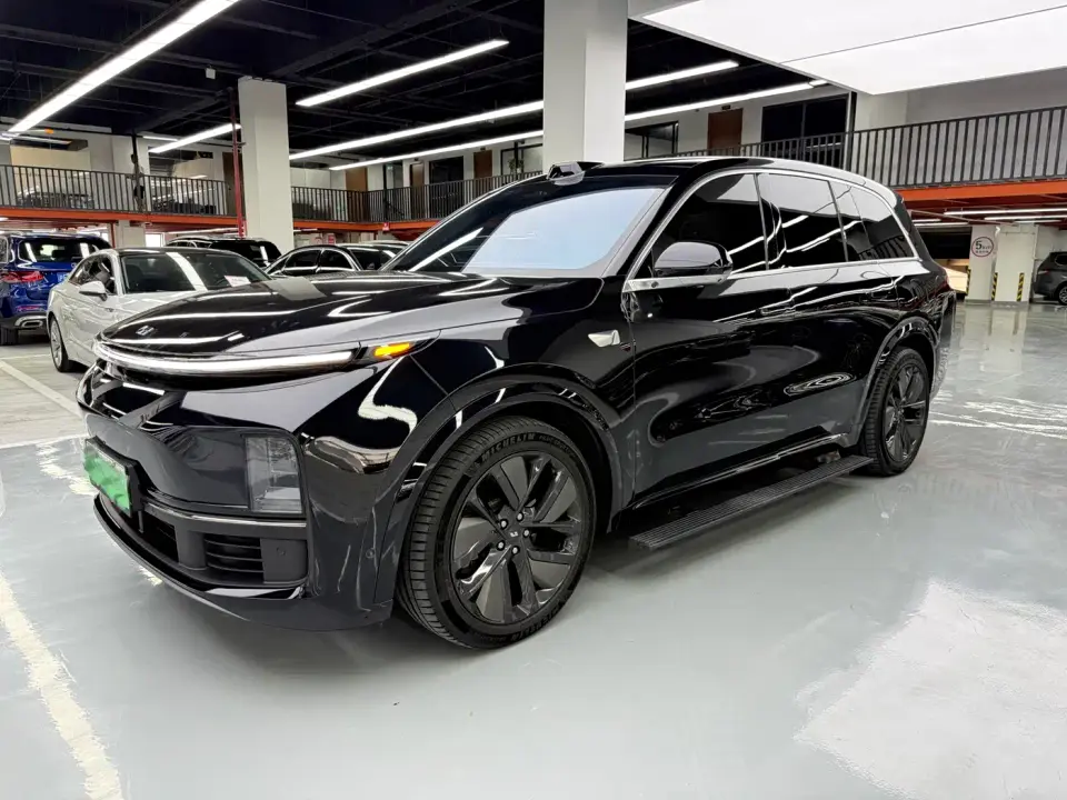 Li Auto Li L8 Model Ultra 2024