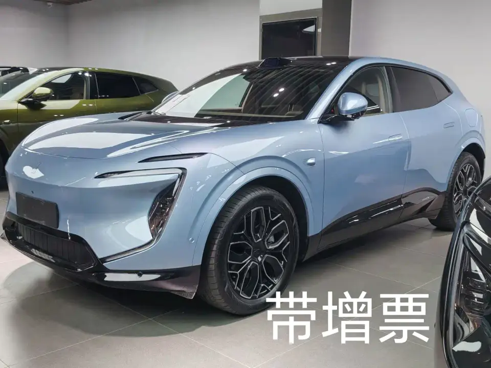 Avatr 07 model Ultra EV AWD 2025