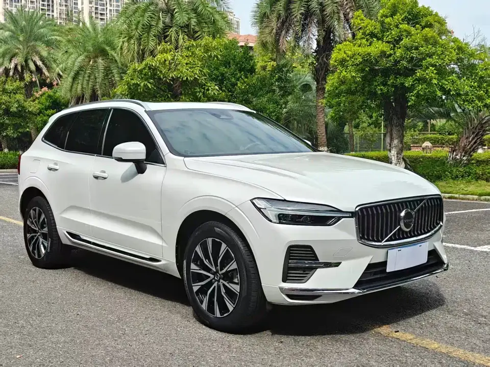 Volvo XC60 B5 AWD Smart Elite Luxury Edition 2025