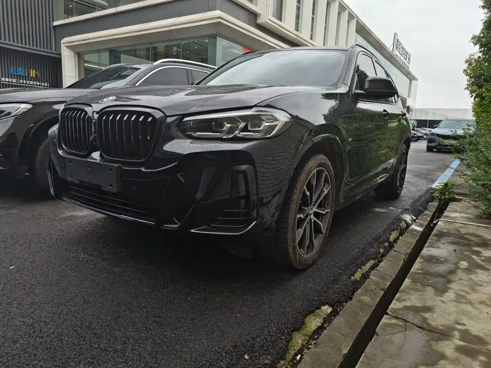 BMW X3 xDrive30i Leading M Night Package 2024