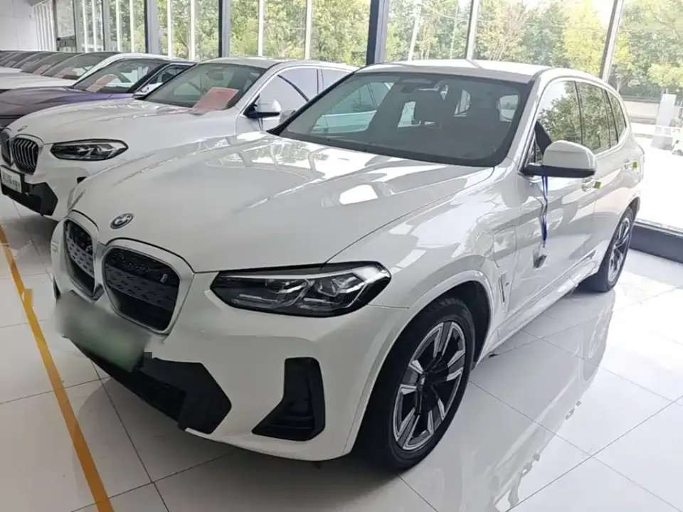 BMW iX3 Leading Edition 2024