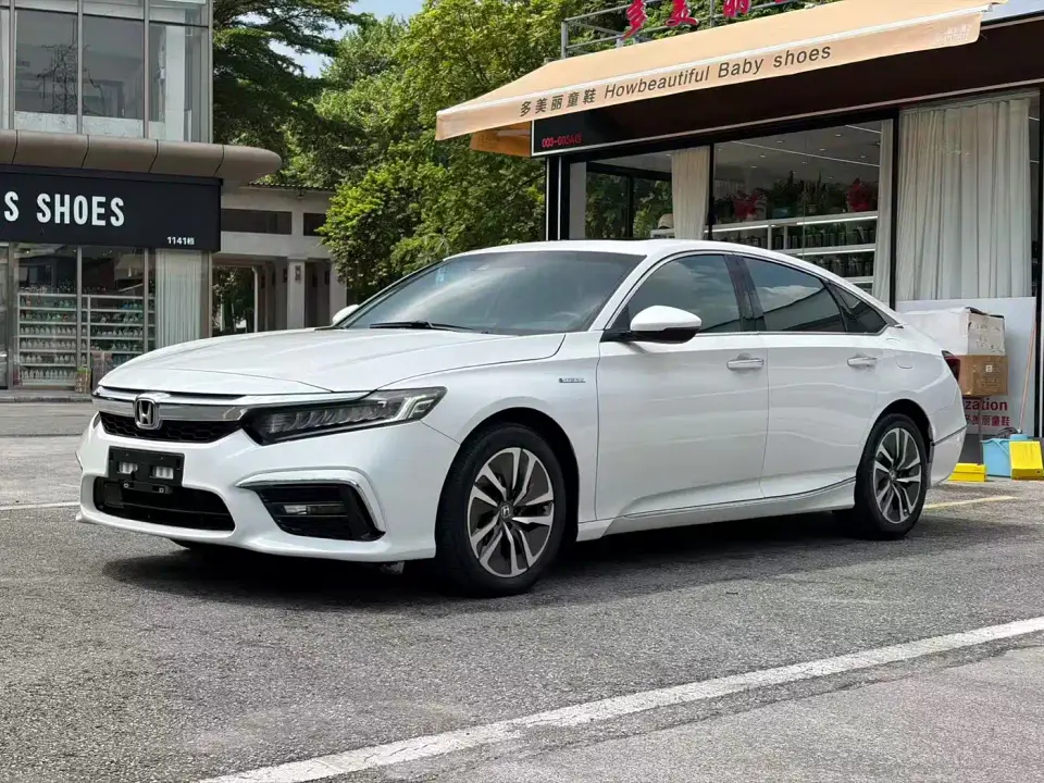 Honda Inspire Sharp Hybrid 2.0L Pure Elegance China VI 2021