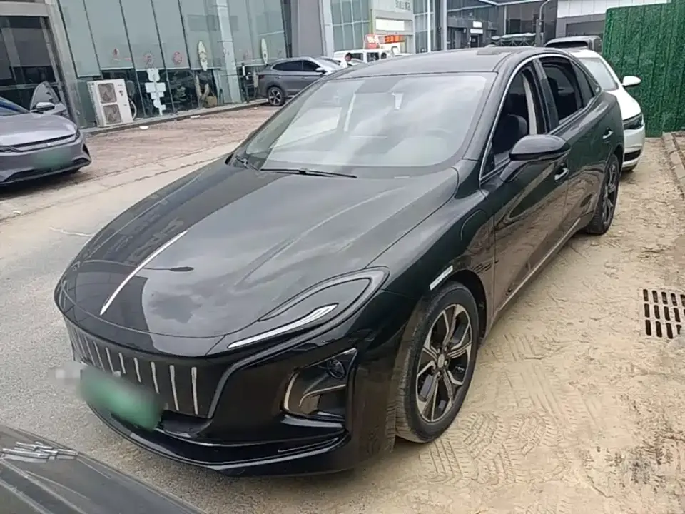 Hongqi E-QM5 Facelift Basic Travel Edition 2023