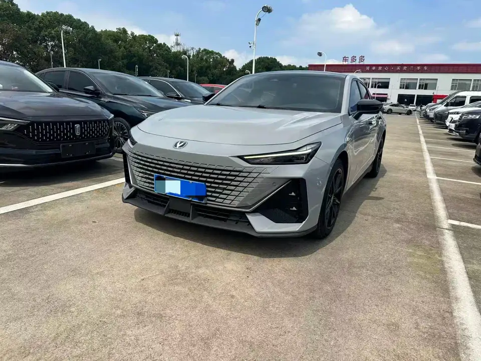 Changan UNI-V 1.5T Premium Model 2023