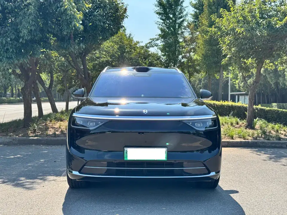 AITO Wenjie AITO M8 Range Extender Max+ Edition 53.4kWh 5-seater 2025
