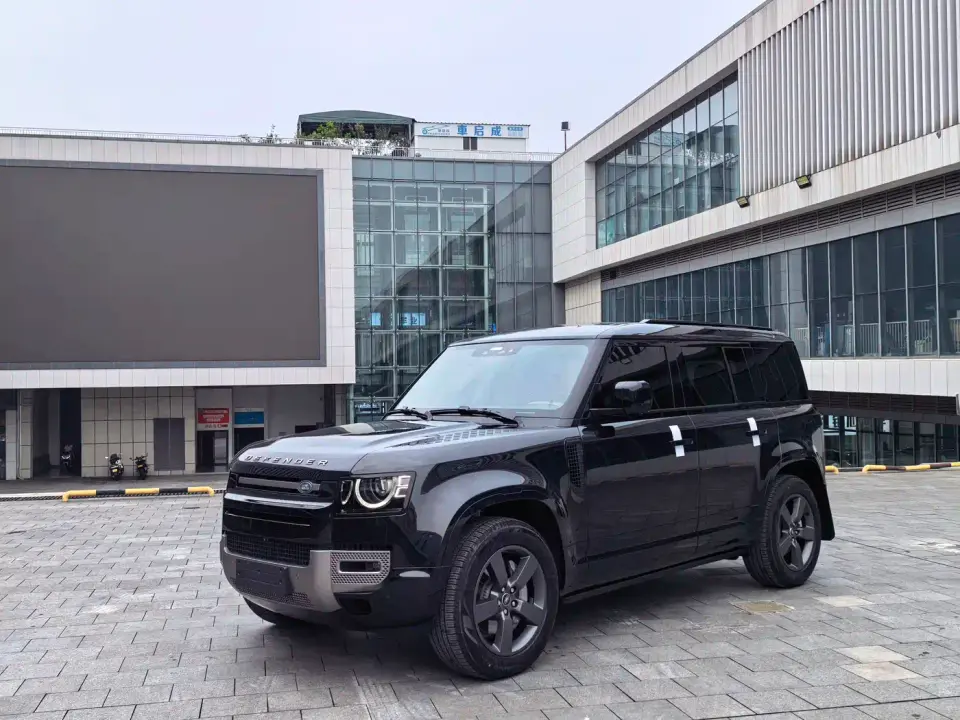 Land Rover Defender 110 3.0T P400 -Dynamic HSE 2025