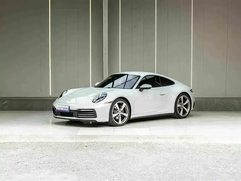 Porsche 911 Carrera 3.0T 2025