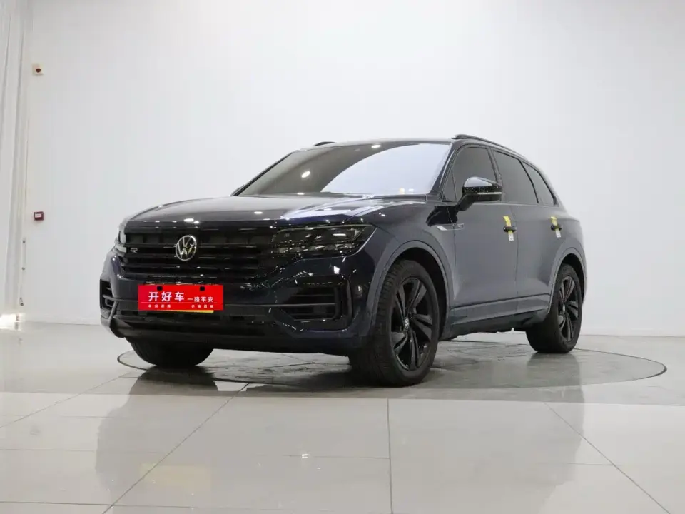 Volkswagen Touareg 3.0TSI R-Line Black Sports Package 2024