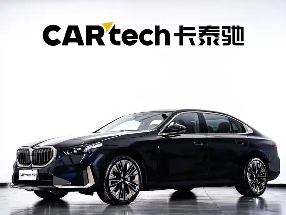 BMW 5 Series 530Li Premium Luxury Package 2025 — фото 2