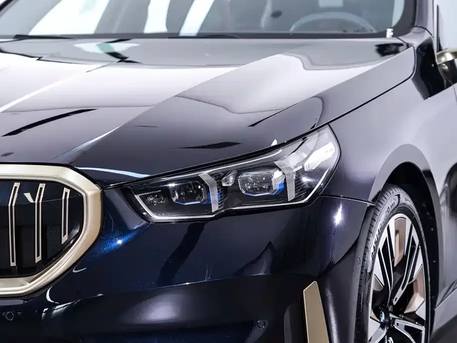 BMW 5 Series 530Li Premium Luxury Package 2025 — фото 10
