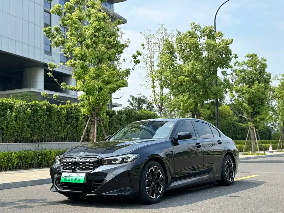 BMW i3 eDrive 35 L 2023