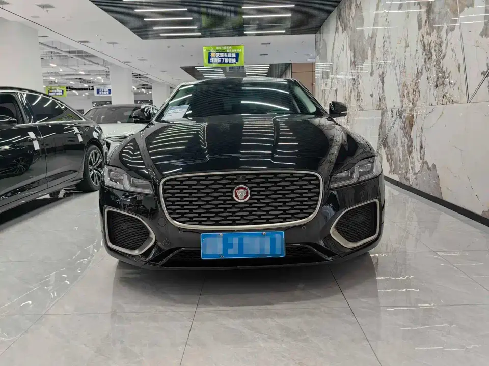 Jaguar XFL 2.0T P250 2WD Premium Luxury 2025
