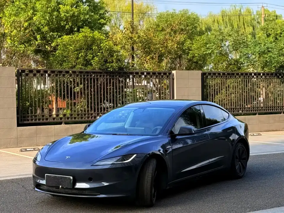 Tesla Model 3 Rear-Wheel Drive 2024