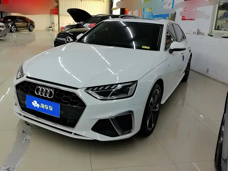 Audi A4L 40 TFSI Fashion Dynamic Edition 2021