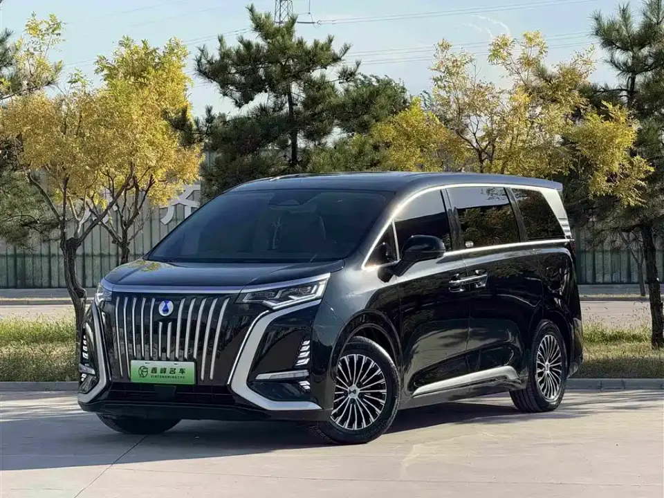Denza D9 EV 600 4WD Prestige Model 2023