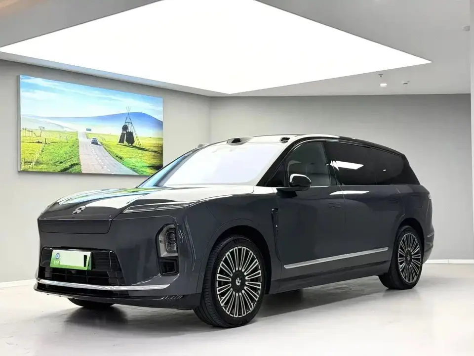 NIO ES8 Base Model 7-Seater 2025