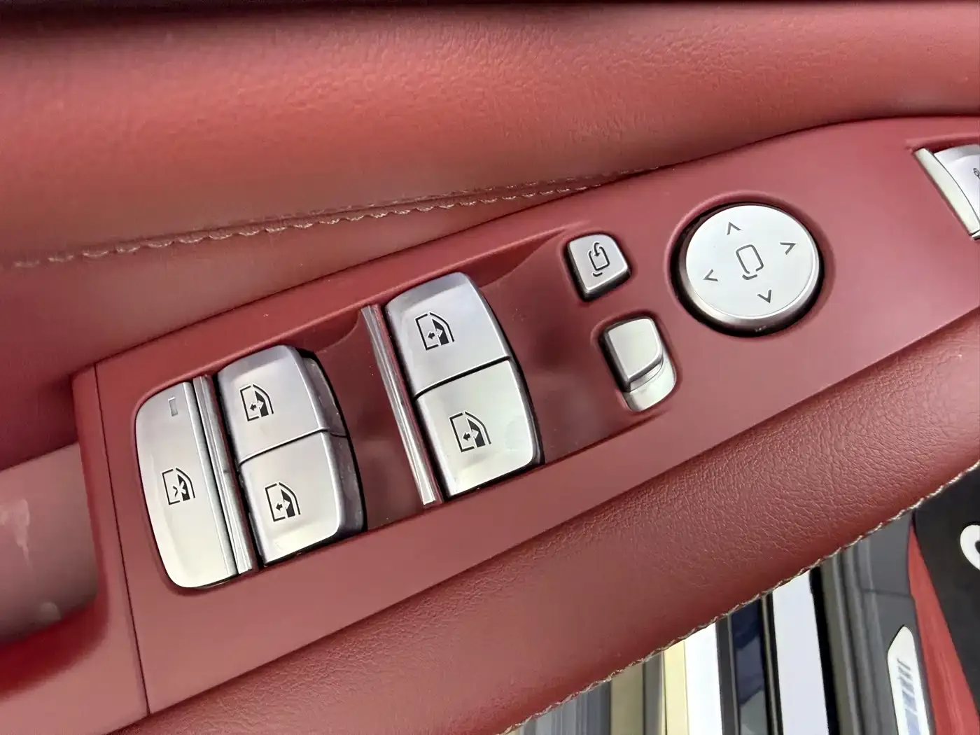 BMW X5 Model xDrive 30Li Exclusive M Sport Blackout Package 2025 — фото 27
