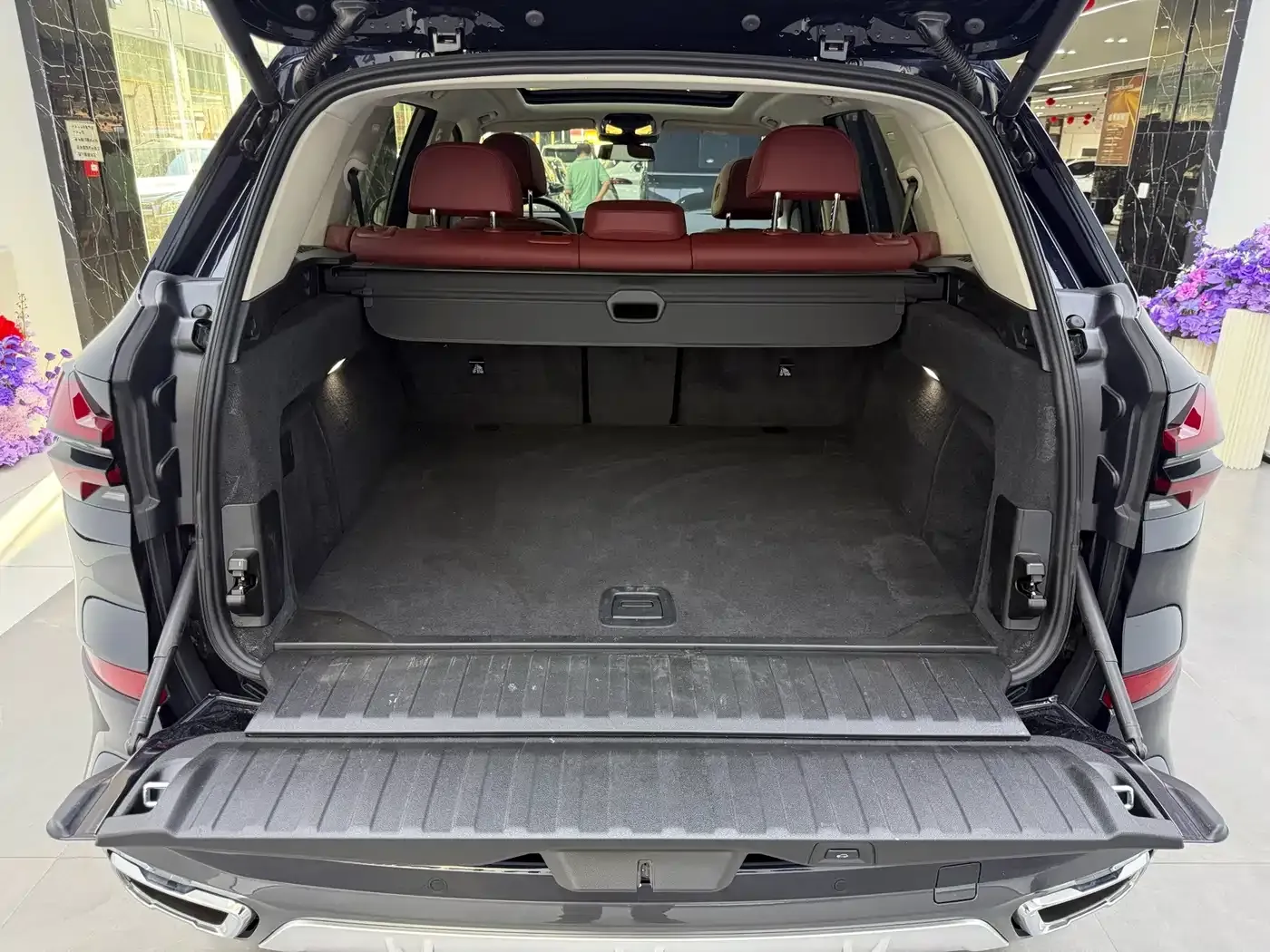 BMW X5 Model xDrive 30Li Exclusive M Sport Blackout Package 2025 — фото 22