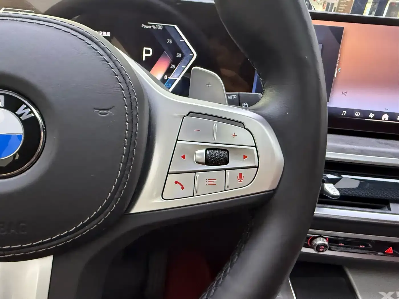 BMW X5 Model xDrive 30Li Exclusive M Sport Blackout Package 2025 — фото 24