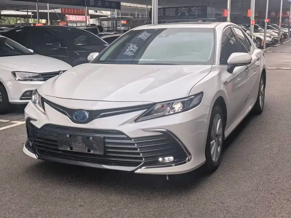 Toyota Camry Hybrid 2.5HGVP Leading Edition 2022