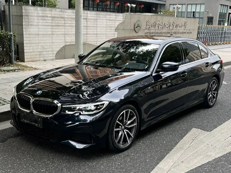 BMW 3 Series 325Li M Sport Package 2022