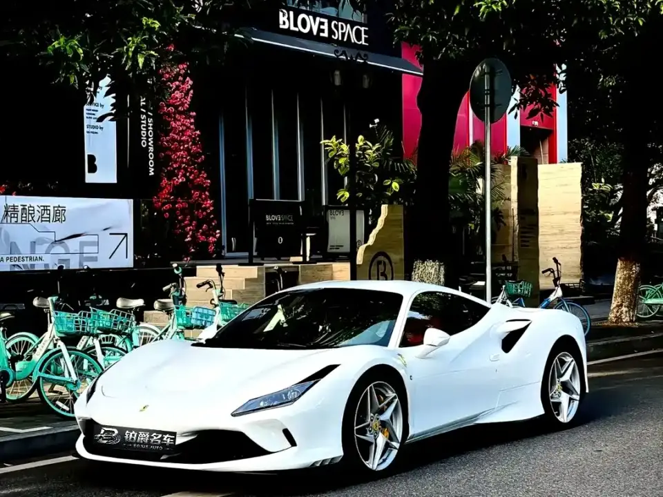 Ferrari F8 Tributo 3.9T V8 2022