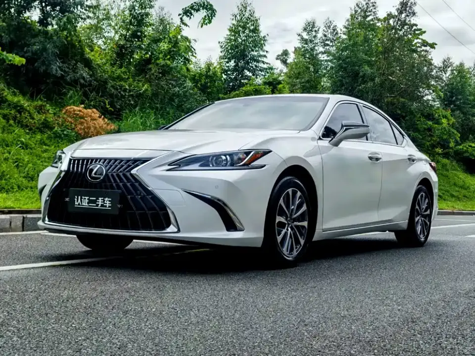 Lexus ES 200 Excellence Edition 2024