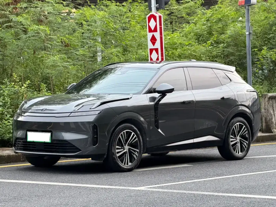 Lynk & Co 08 EM-P 245km Ultra Long Range Halo 2024