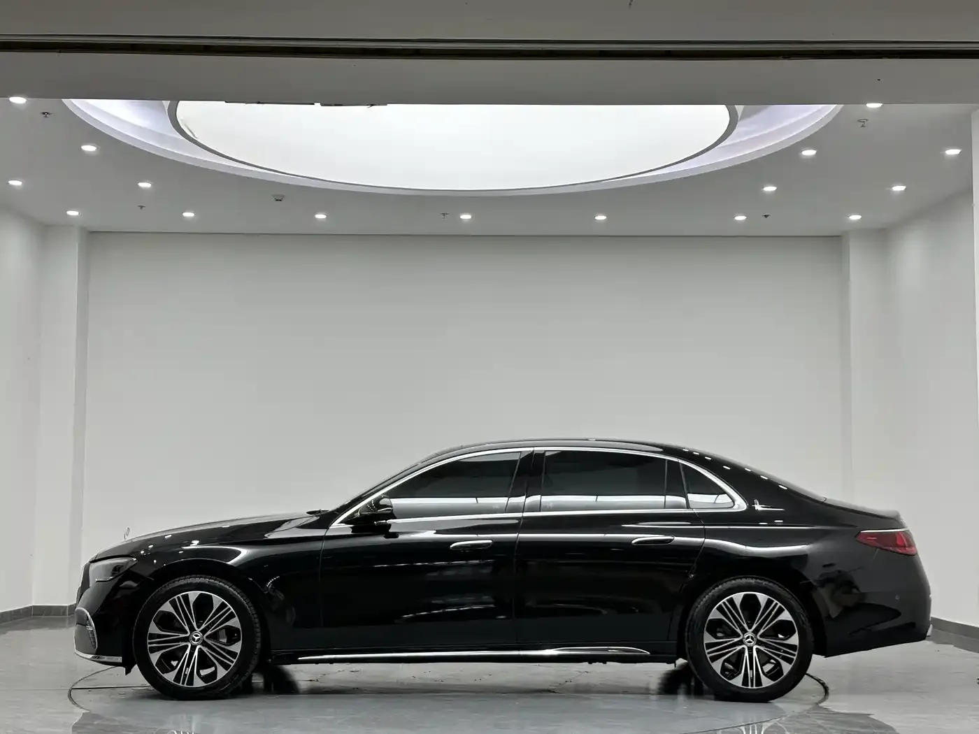 Mercedes-Benz E-Class E 300 L Luxury 2025 — фото 5